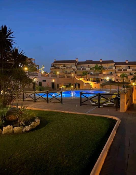 Penthouse Safari, Piscine, Terrasse Et Vue Sur Mer 丰希罗拉 外观 照片