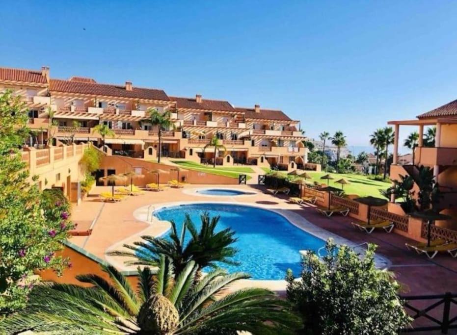 Penthouse Safari, Piscine, Terrasse Et Vue Sur Mer 丰希罗拉 外观 照片